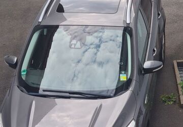 Ford Kuga 136.000 km 9.900 &euro; Remscheid 42855