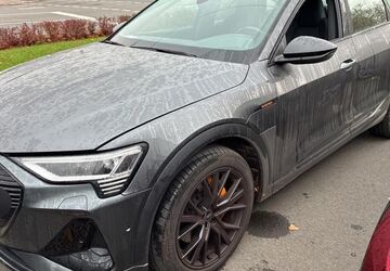 Audi e-tron 42.829 km 39.445 &euro; Hagen 58091