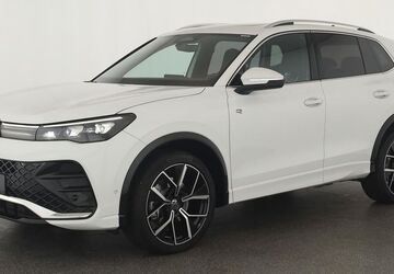 VW Tiguan 34.800 km 44.484 &euro; Düsseldorf 40233