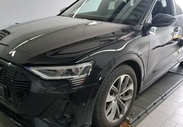 Audi e-tron 29.739 km 31.170 &euro; Hagen 58091