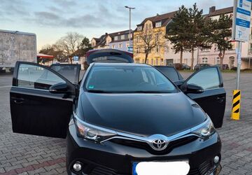 Toyota Auris 107.169 km 11.900 &euro; Hilden 40724