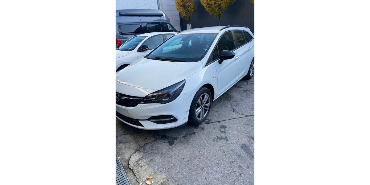 Opel Astra K Sports1.5CDTI.NAVI. VOLL-LED.PDC.ALUF 140.000 km 4.100 &euro; Hilden 40721