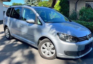 VW Touran 218.828 km 6.190 &euro; Hilden 40724