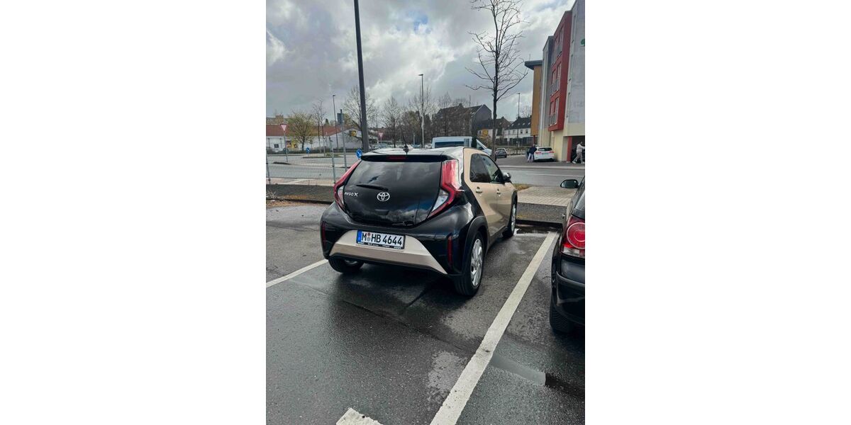 Toyota Aygo (X) 37.500 km 15.000 &euro; Mettmann 40822