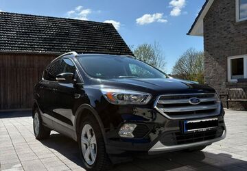 Ford Kuga 83.000 km 14.990 &euro; Overath 51491