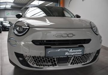 Fiat 600 9.898 km 21.980 &euro; Heiligenhaus 42579