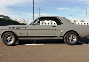 Ford Mustang 10.000 km 34.000 &euro; Remscheid 42853