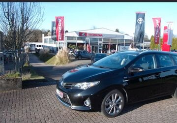 Toyota Auris 42.480 km 14.750 &euro; Ratingen 40882