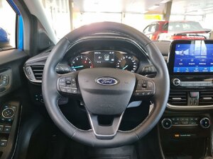 Ford Puma Titanium Parkass. Winterräder AHK uvm 29.044 km 15.940 &euro; HAAN 42781