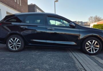 Hyundai i30 123.000 km 10.500 &euro; Remscheid 42853