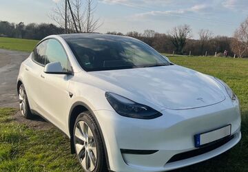 Tesla Model Y 90.295 km 30.900 &euro; Bergisch Gladbach 51429