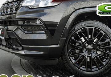 Jeep Compass 24.184 km 23.990 &euro; Düsseldorf 40625