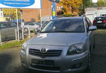 Toyota Avensis 270.652 km 3.950 &euro; Leverkusen 51377