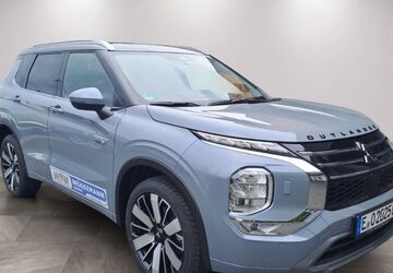 Mitsubishi Plug-in Hybrid Outlander 1.570 km 51.370 &euro; Düsseldorf 40599