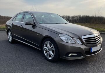 Mercedes-Benz E 250 290.000 km 7.200 &euro; Remscheid 42855