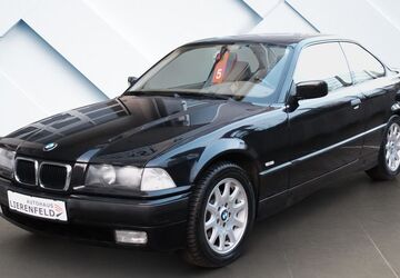 BMW 320 135.684 km 11.990 &euro; Düsseldorf 40231