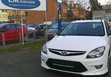 Hyundai i30 145.845 km 4.950 &euro; Leverkusen 51377