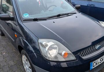 Ford Fiesta 97.300 km 1.600 &euro; Haan 42781