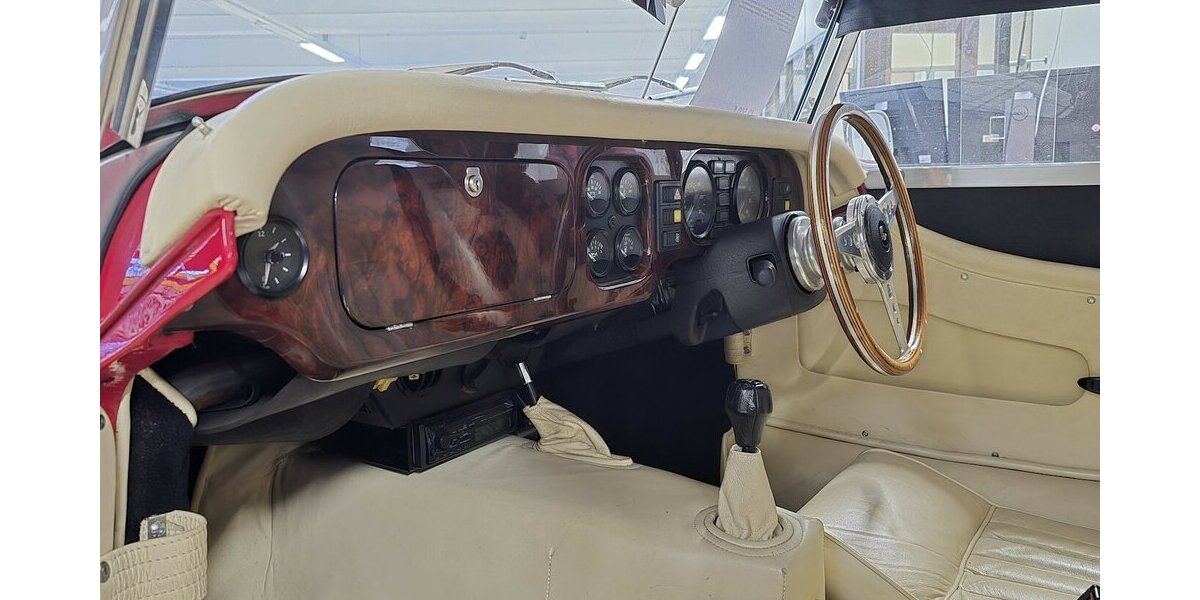 Morgan Plus 8 17.227 km 49.500 &euro; Wermelskirchen 42929