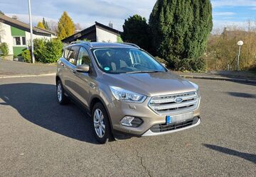 Ford Kuga 52.000 km 15.250 &euro; Leverkusen 51375