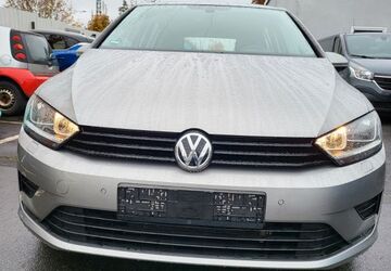 VW Golf 53.216 km 9.990 &euro; Düsseldorf 40597
