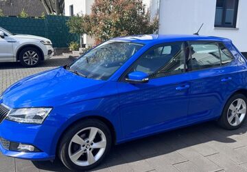Skoda Fabia 85.500 km 9.500 &euro; Leichlingen 42799
