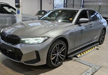 BMW 330 87.183 km 34.850 &euro; Hagen 58091