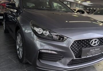 Hyundai i30 42.879 km 16.390 &euro; Solingen 42655