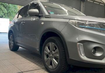 Suzuki Vitara 11.023 km 17.500 &euro; Ratingen 40880
