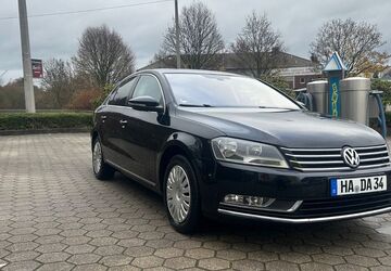 VW Passat 144.000 km 8.099 &euro; Hagen 58097