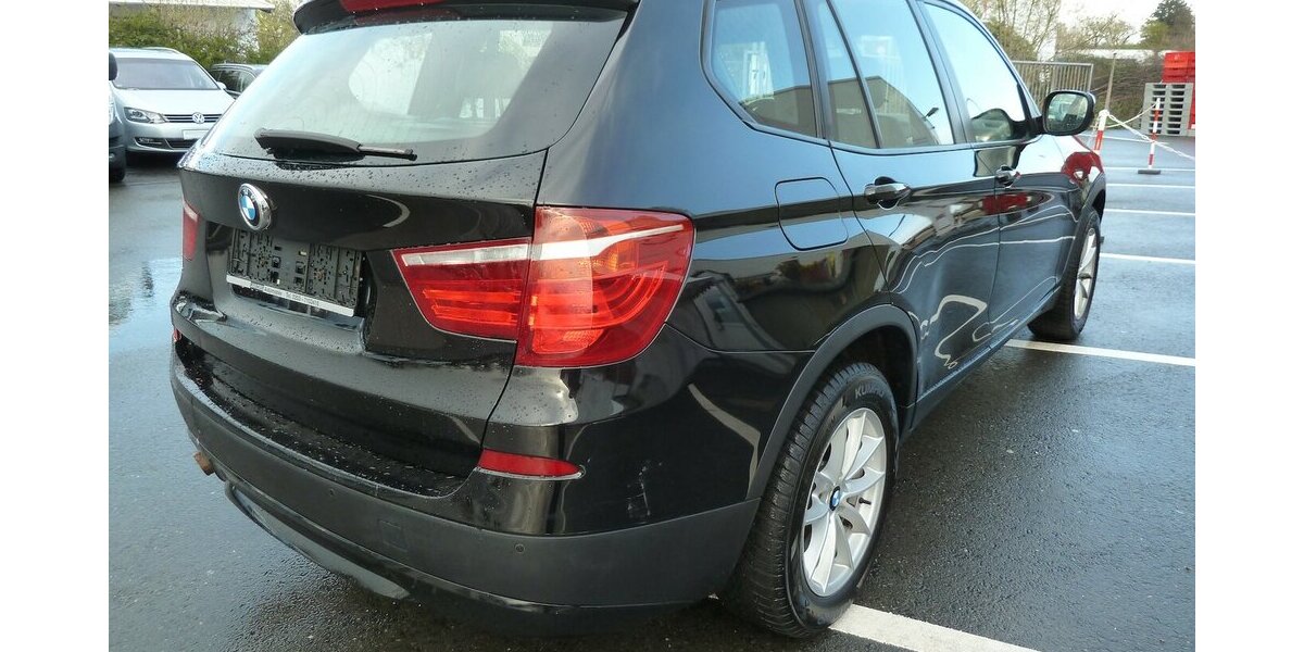BMW X3 2.0 D x drive Autom. Pano Leder Lachschäden 313.000 km 8.700 &euro; Ratingen 40885