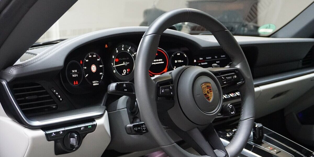 Porsche 992 Turbo S Lift Burm Carbon Sitzklim Approved 39.890 km 219.900 &euro; Wuppertal 42327