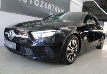 Mercedes-Benz A 180 140.371 km 19.990 &euro; Düsseldorf 40233