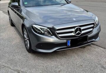 Mercedes-Benz 220 250.000 km 19.000 &euro; Remscheid 42897