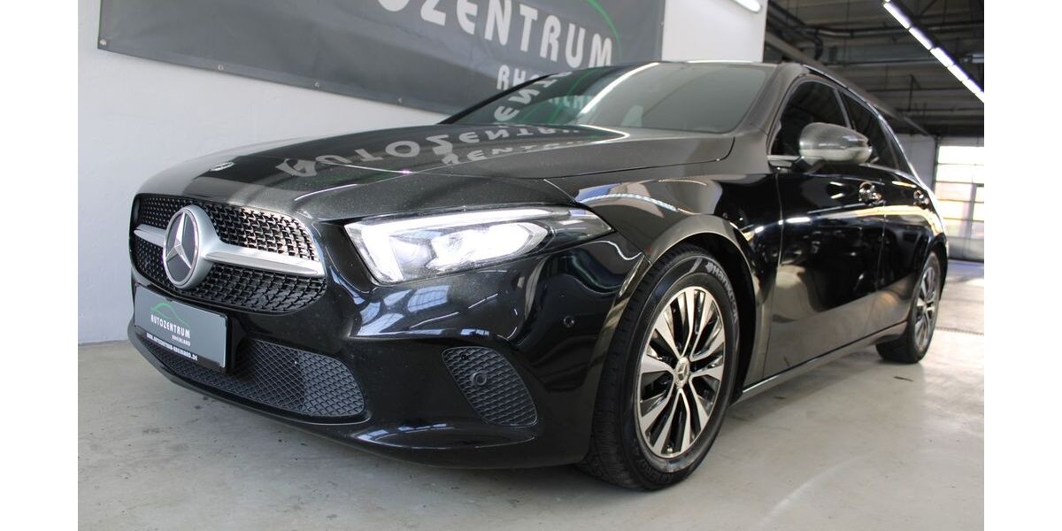 Mercedes-Benz A 180 140.371 km 19.490 &euro; Düsseldorf 40233