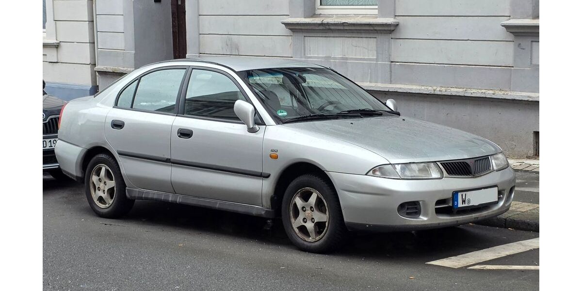 Mitsubishi Carisma 285.470 km 1.790 &euro; Wuppertal 42107