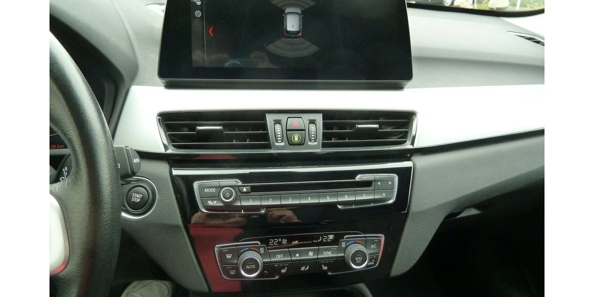 BMW X1 25e X drive Steptronic Navi Head up E-Sitze 154.000 km 17.900 &euro; Ratingen 40885