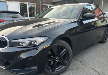 BMW 318 90.500 km 24.880 &euro; Düsseldorf 40549