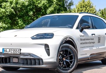 Porsche Cayenne 9.999 km 124.900 &euro; Hagen 58119