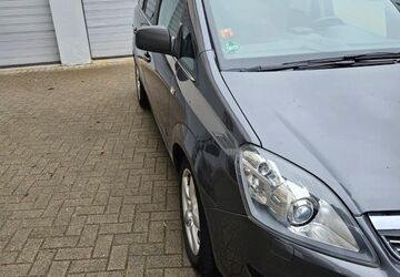 Opel Zafira 204.000 km 3.700 &euro; Velbert 42553
