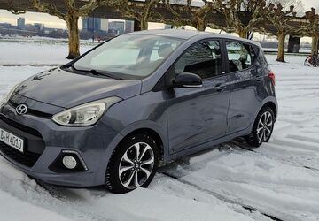 Hyundai i10 158.000 km 5.200 &euro; Düsseldorf 40545