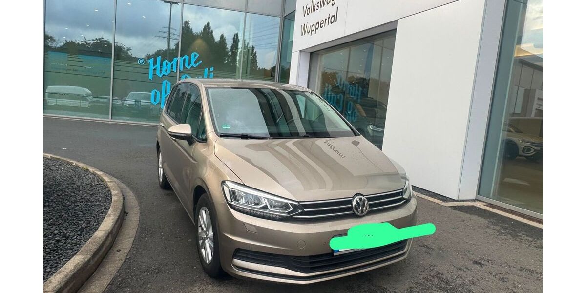VW Touran 268.000 km 10.700 &euro; Remscheid 42859