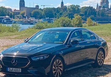 Mercedes-Benz 220 148.000 km 40.500 &euro; Düsseldorf 40472