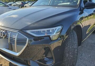 Audi e-tron 28.605 km 35.250 &euro; Hagen 58091