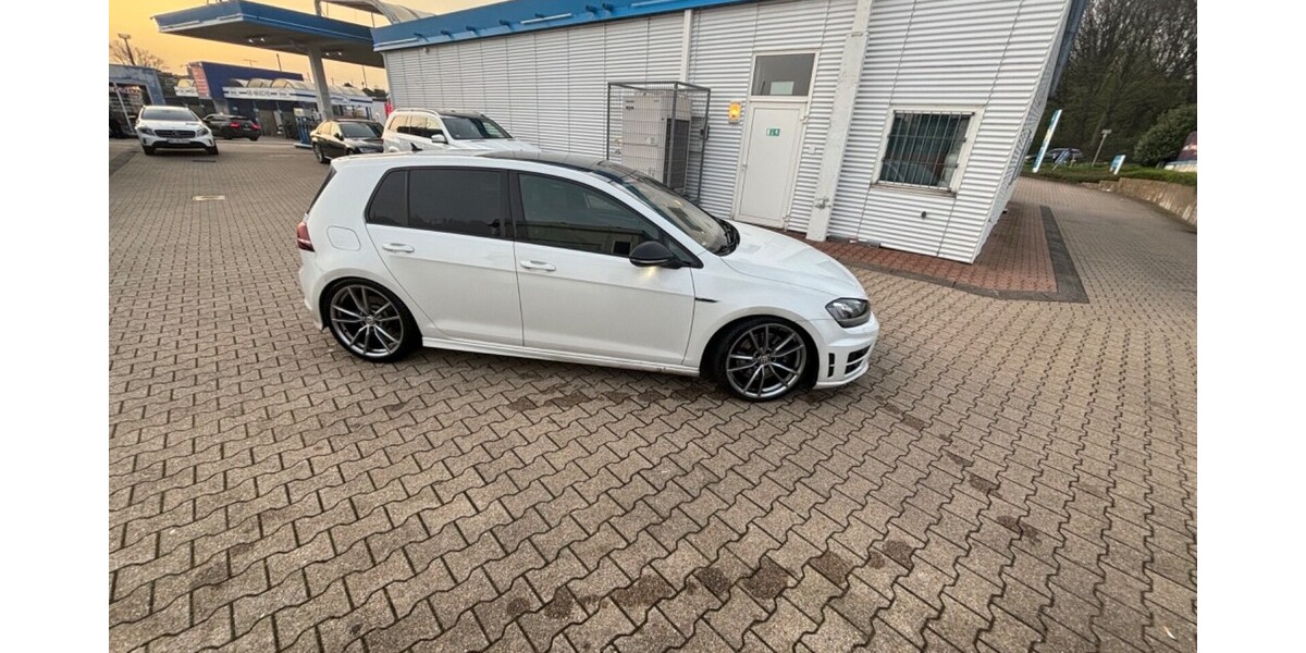 VW Golf 140.000 km 26.000 &euro; Remscheid 42853