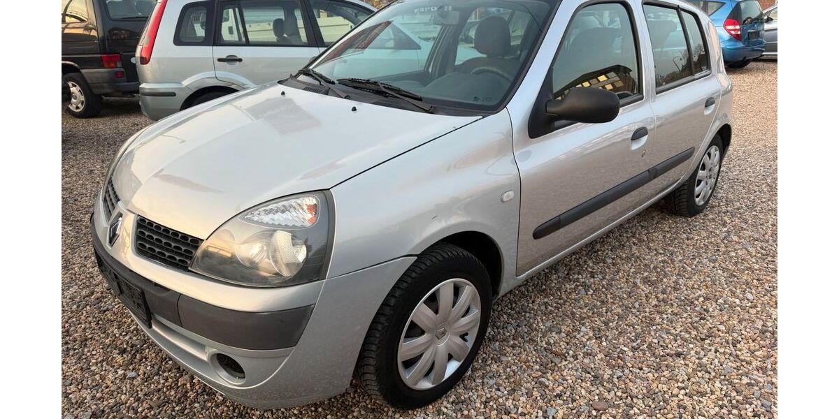 Renault Clio 72.500 km 2.450 &euro; Leverkusen 51371