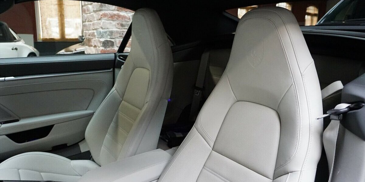 Porsche 992 Turbo S Lift Burm Carbon Sitzklim Approved 39.890 km 219.900 &euro; Wuppertal 42327