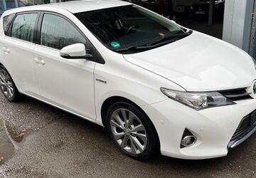 Toyota Auris 140.000 km 8.750 &euro; Wuppertal 42389