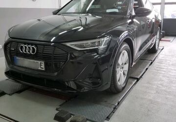 Audi e-tron 38.443 km 36.640 &euro; Hagen 58091