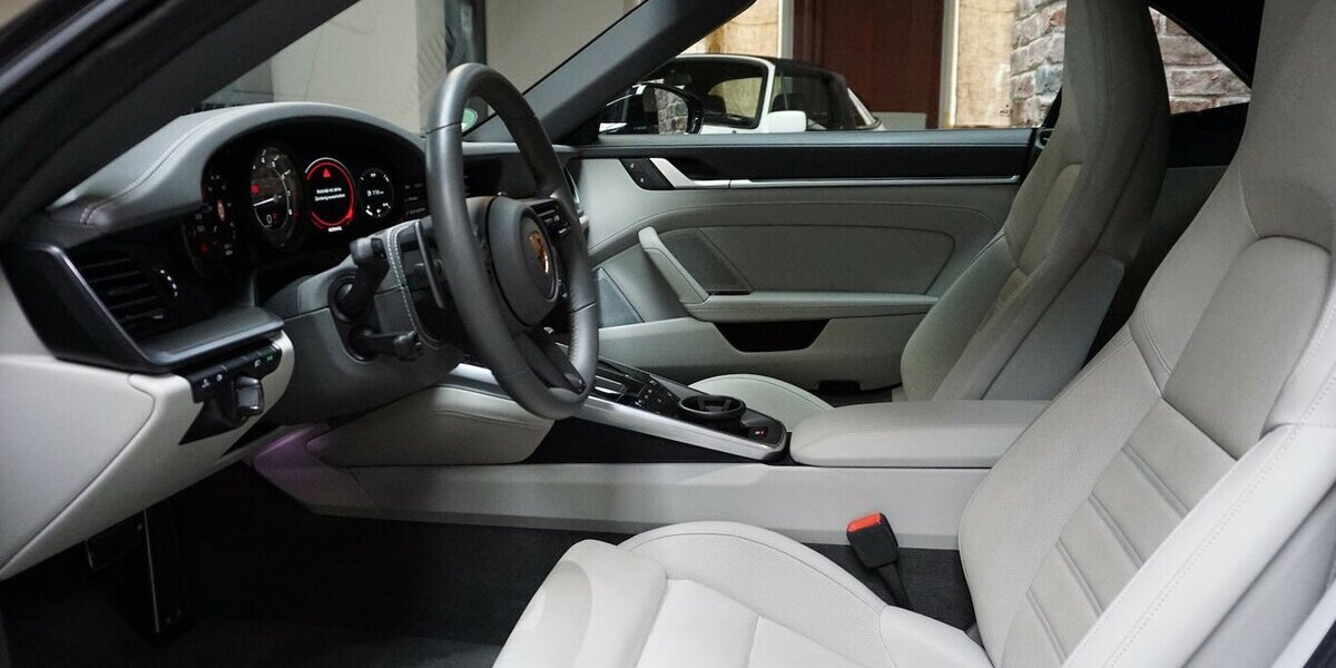 Porsche 992 Turbo S Lift Burm Carbon Sitzklim Approved 39.890 km 219.900 &euro; Wuppertal 42327